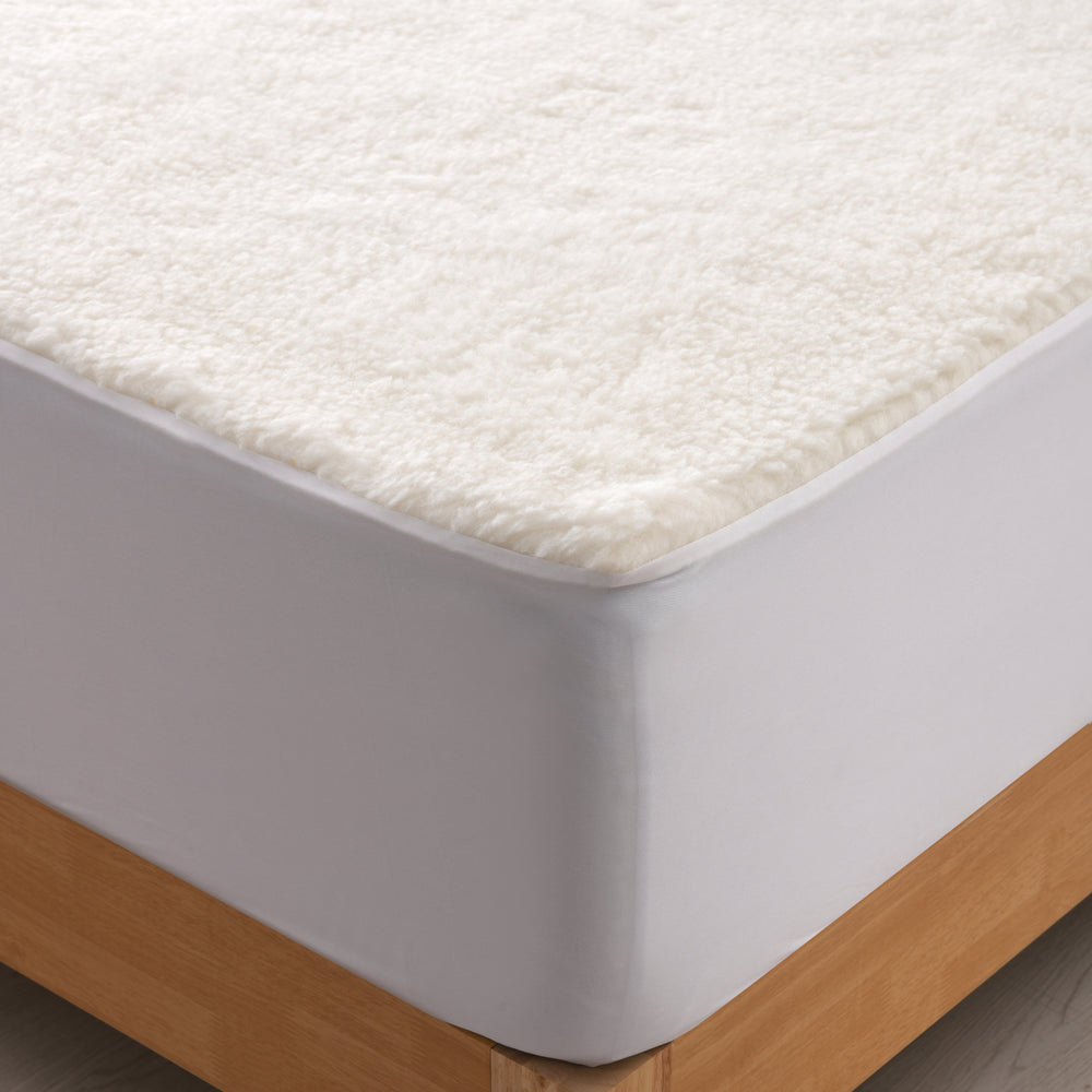 
                      
                        300gsm Wool Fleece Mattress Underlay
                      
                    