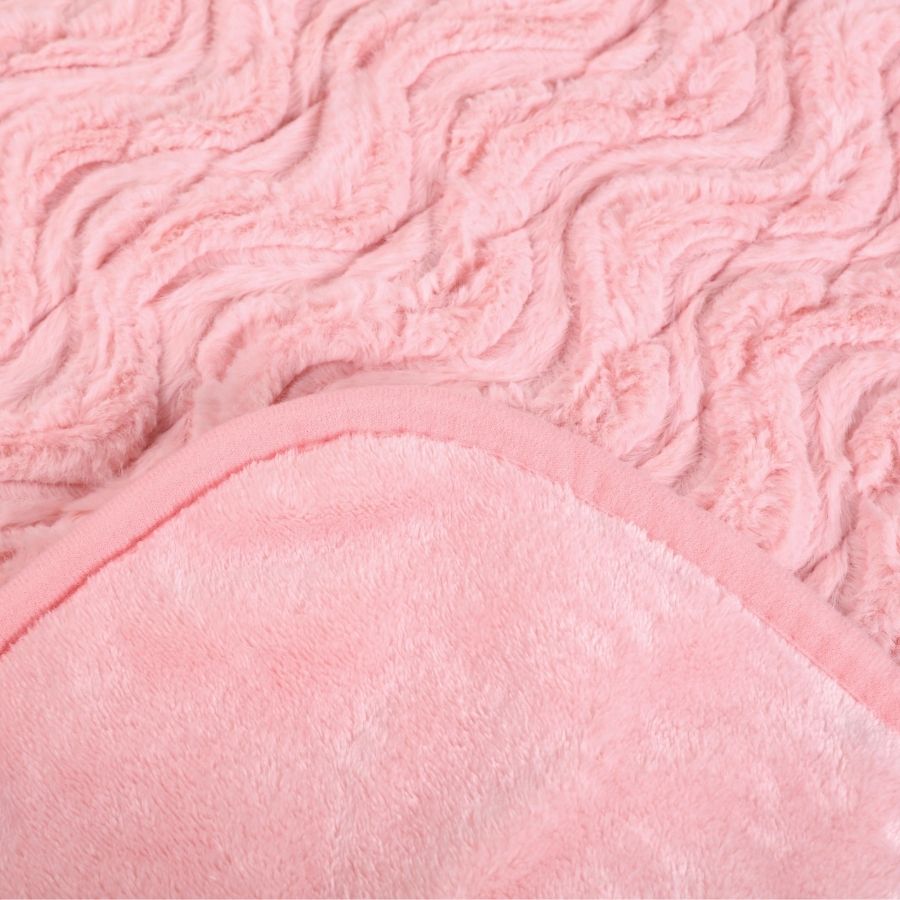 
                      
                        Dreamaker 500Gsm Faux Fur Heated Throw Pink
                      
                    