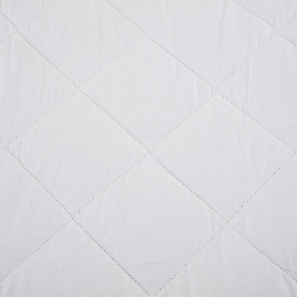 
                  
                    Quilt Covers
                  
                