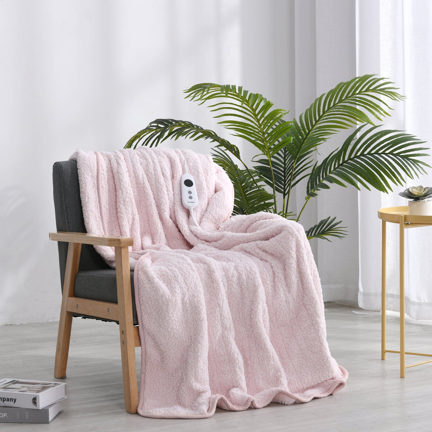 Teddy Fleece Heated Throw Blush Pink