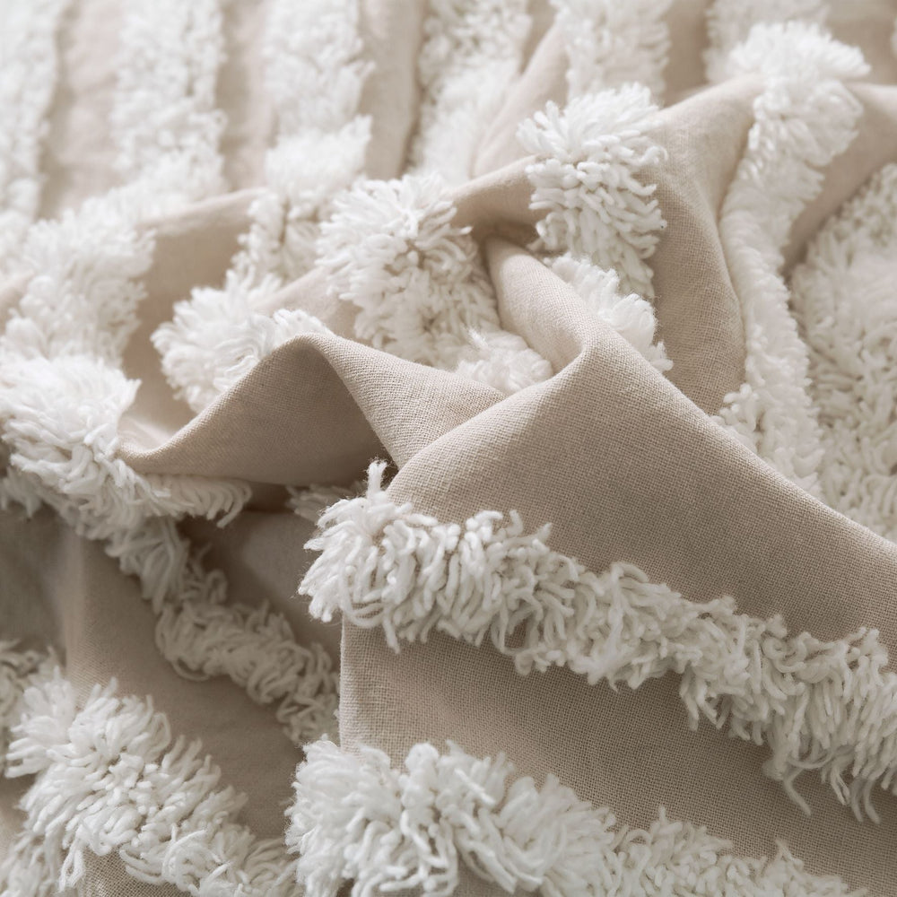 
                  
                    Quilt Covers
                  
                